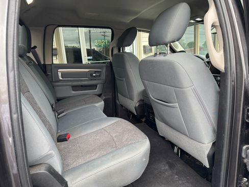 Used 2017 RAM 1500 4x4 Crew Cab Big Horn image 15