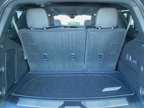 Used 2025 Chevrolet Tahoe Z71 image 25