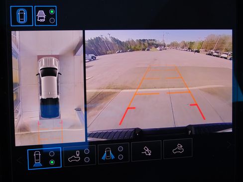 Used 2024 GMC Sierra EV Denali image 5