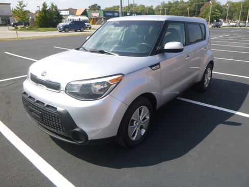 Used 2016 Kia Soul image 2