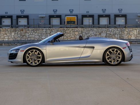 Used 2012 Audi R8 V10 image 5