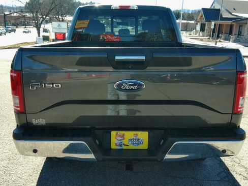 Used 2015 Ford F150 XLT image 11