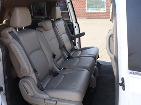 Used 2023 Honda Odyssey Touring image 15