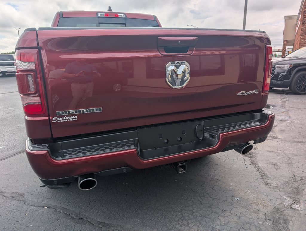 Used 2023 RAM 1500 4x4 Crew Cab Big Horn image 5