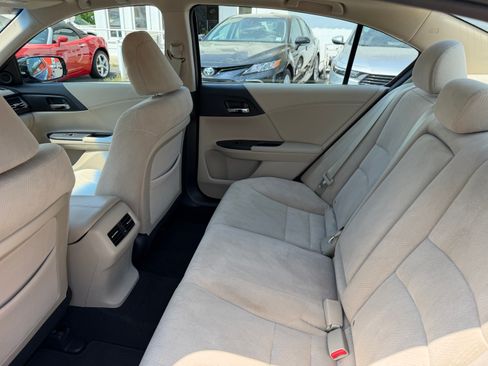 Used 2013 Honda Accord EX Sedan image 15