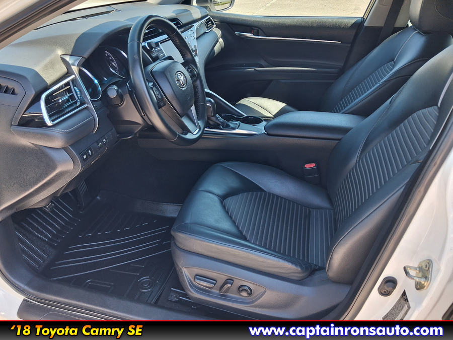 Used 2018 Toyota Camry SE Sport Sedan 4D FWD image 7