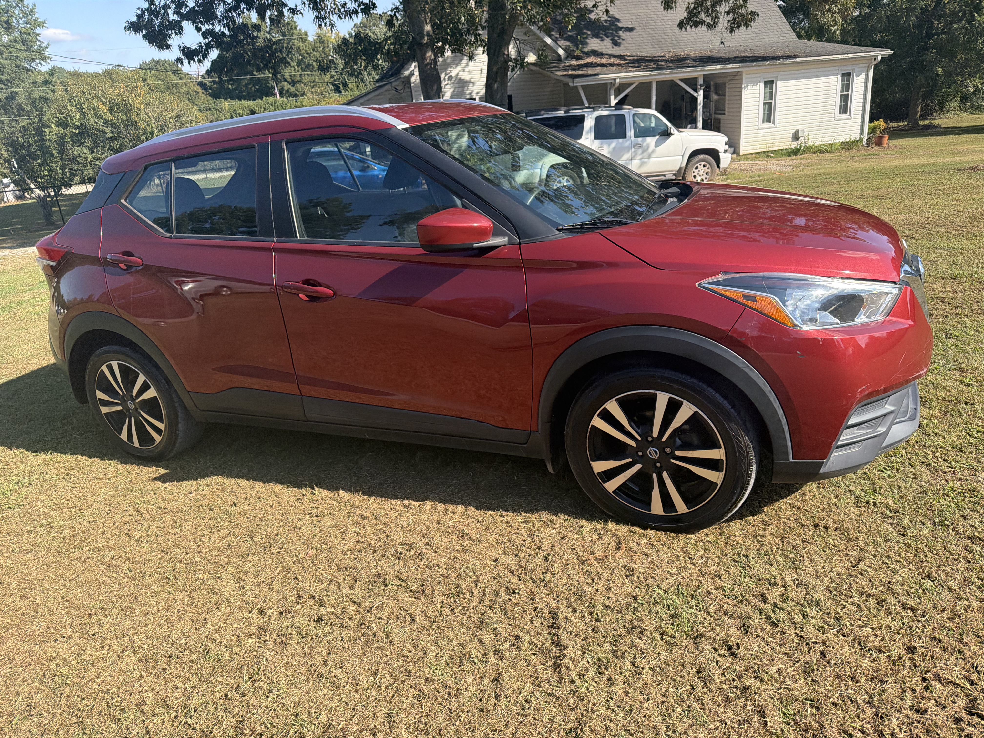 Used 2020 Nissan Kicks SV FWD image 18