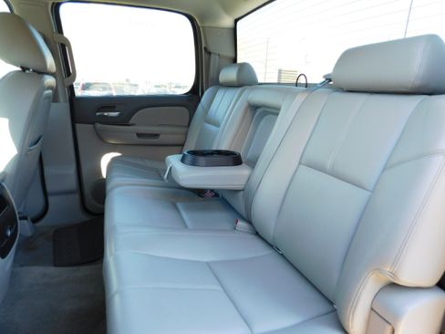 Used 2013 Chevrolet Silverado 1500 LTZ image 17