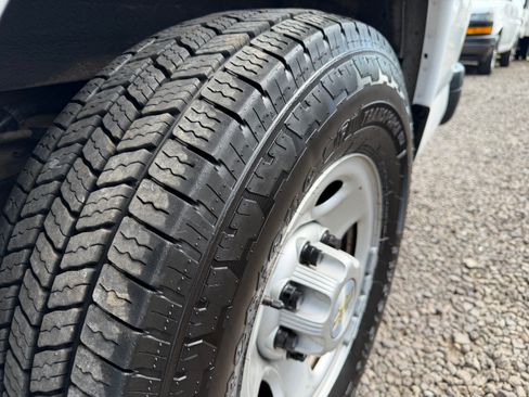 Used 2020 Chevrolet Express 2500 image 17