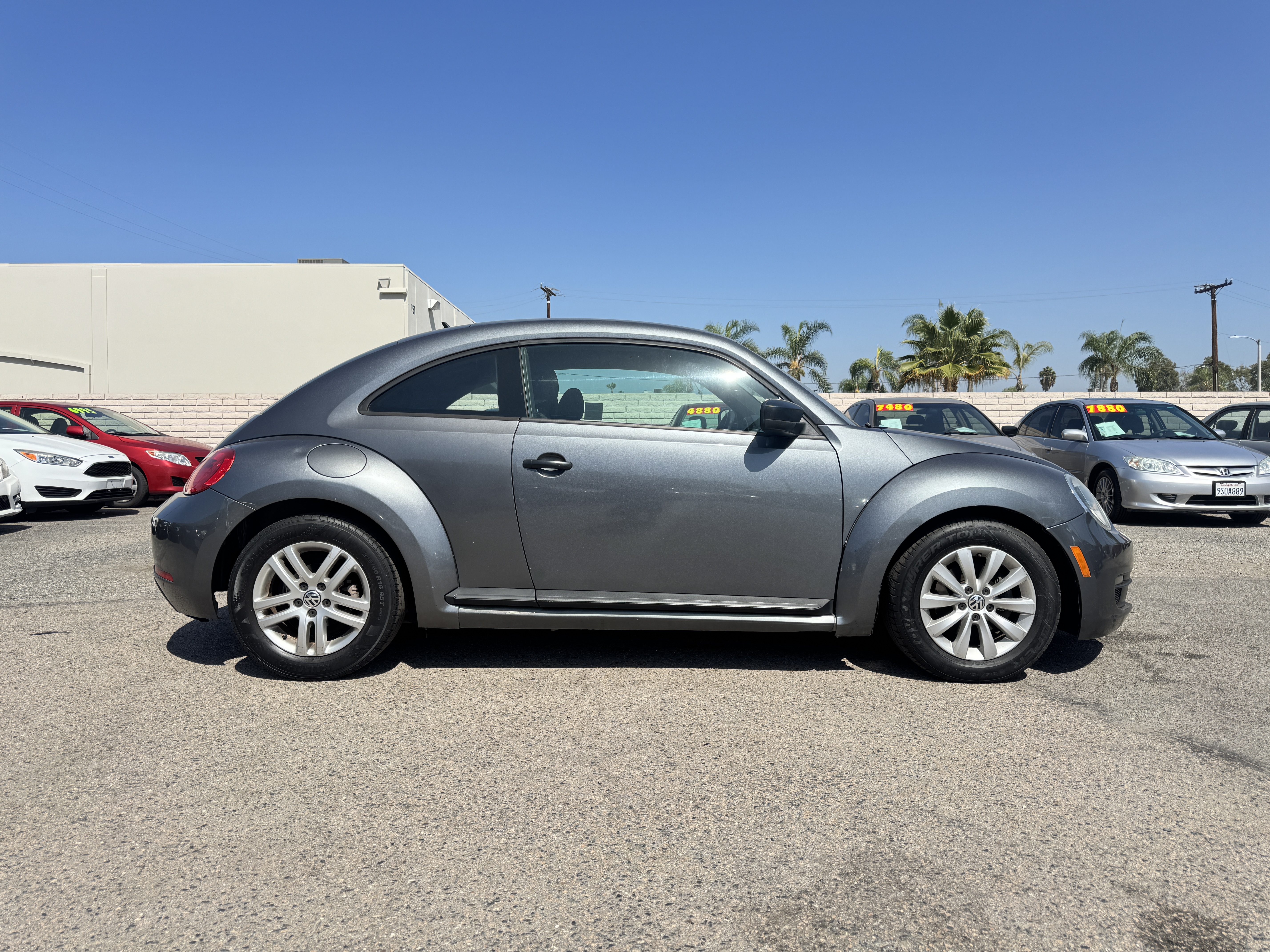 Used 2014 Volkswagen Beetle Coupe FWD image 10