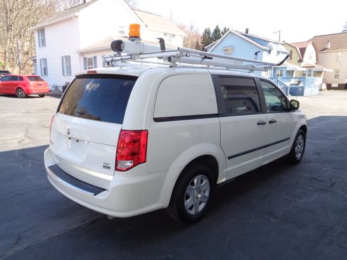 Used 2013 RAM C/V Tradesman image 2