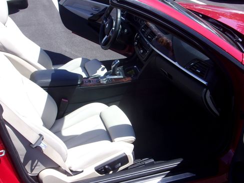 Used 2014 BMW 435i Convertible RWD image 25