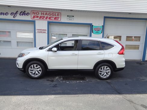 Used 2015 Honda CR-V EX image 3
