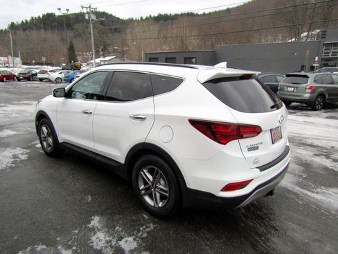 Used 2017 Hyundai Santa Fe Sport image 6