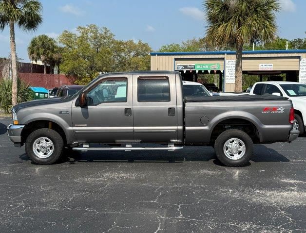 Used 2003 Ford F250 4x4 Crew Cab Lariat w/ FX4 Pkg image 3