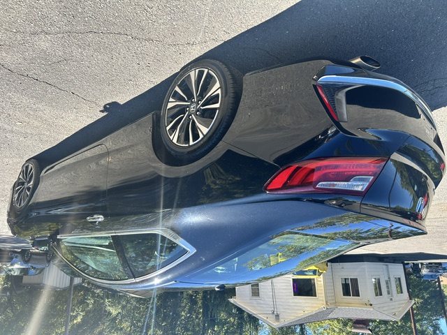 Used 2017 Honda Accord EX-L Coupe image 5