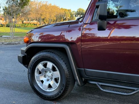 Used 2007 Toyota FJ Cruiser image 26