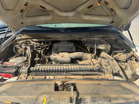 Used 2005 Ford F250 XL image 7