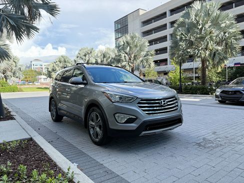 Used 2015 Hyundai Santa Fe GLS image 3
