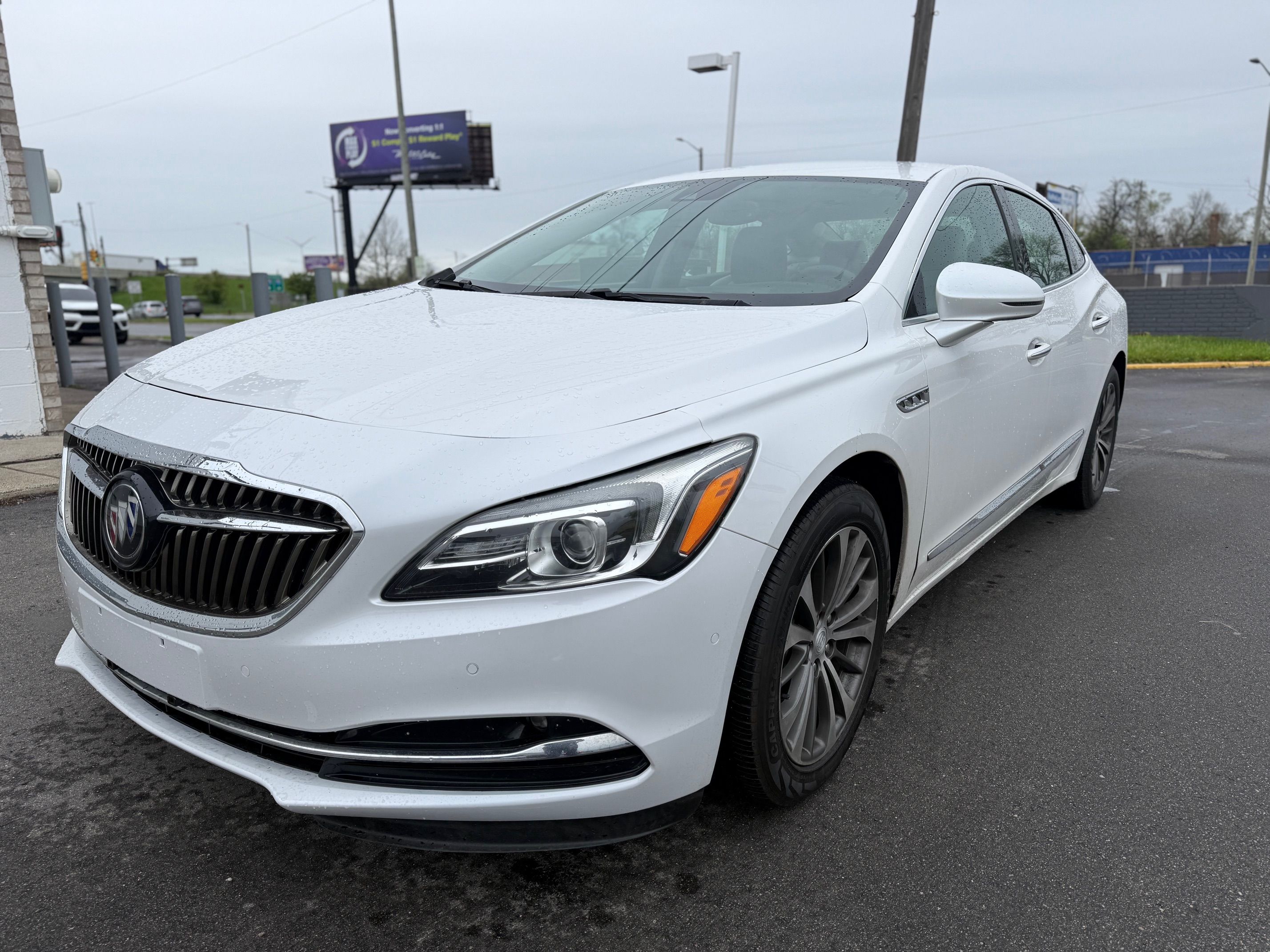 Used 2017 Buick LaCrosse Premium FWD image 3