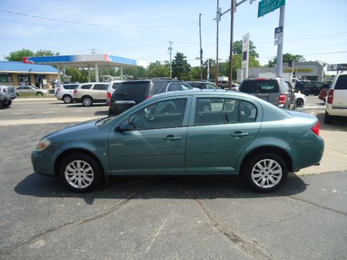 Used 2009 Chevrolet Cobalt LT Sedan FWD image 9