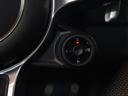 Used 2018 Porsche 911 Targa 4 GTS image 94