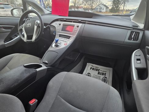 Used 2014 Toyota Prius Four image 8