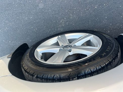 Used 2013 Volkswagen Passat TDI SE image 23