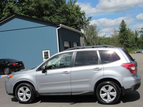 Used 2014 Subaru Forester 2.5i Premium AWD/4WD image 3