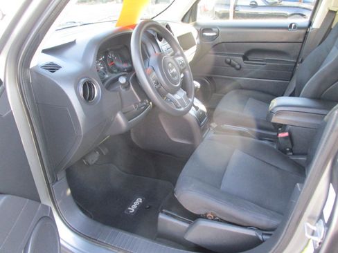 Used 2013 Jeep Patriot Sport image 15