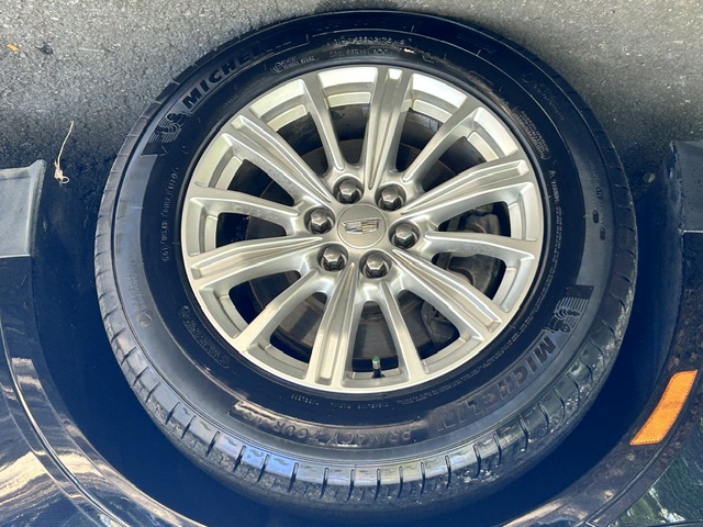 Used 2018 Cadillac XT5 FWD image 33