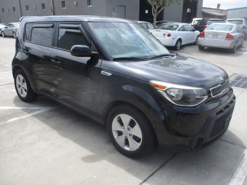 Used 2015 Kia Soul FWD image 7