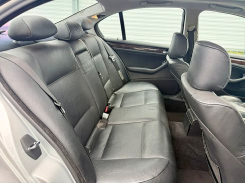 Used 2003 BMW 325i Sedan RWD image 16
