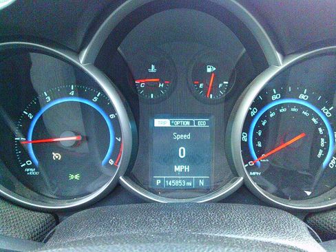 Used 2016 Chevrolet Cruze Limited Eco image 13