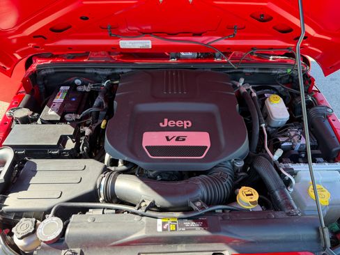 Used 2017 Jeep Wrangler 4WD Unlimited Sport image 14