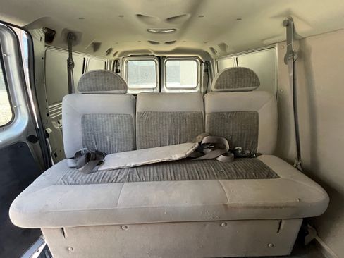 Used 2003 Ford E-350 and Econoline 350 image 15