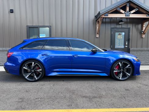 Used 2021 Audi RS 6 AWD/4WD image 3