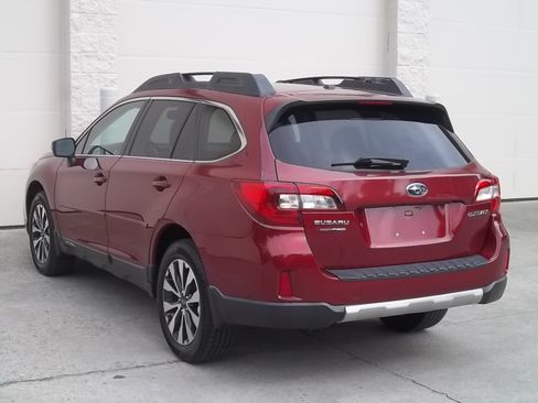 Used 2015 Subaru Outback 2.5i Limited AWD/4WD image 6