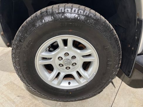 Used 2003 Dodge Dakota SXT image 24