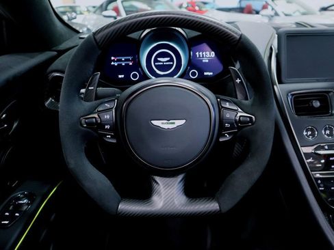 Used 2023 Aston Martin DBS image 39