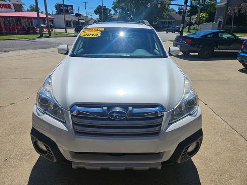 Used 2013 Subaru Outback 2.5i Limited AWD/4WD image 1