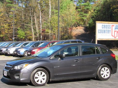 Used 2013 Subaru Impreza 2.0i image 2