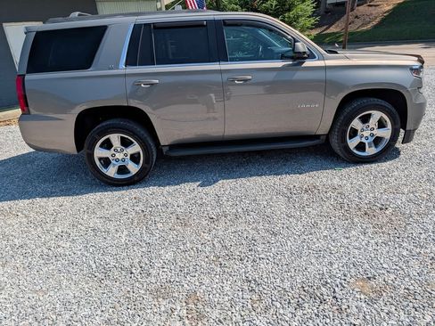 Used 2017 Chevrolet Tahoe 4WD LT image 4