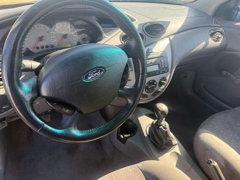 Used 2003 Ford Focus ZX3 Hatchback FWD image 7