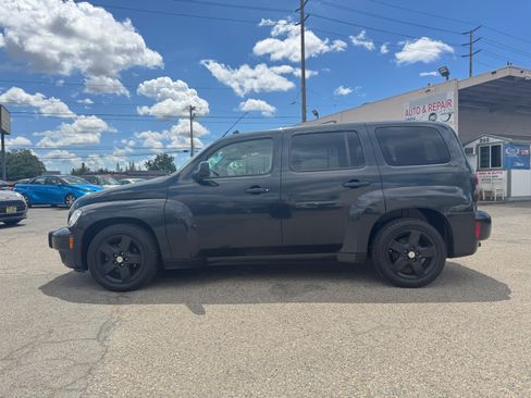 Used 2011 Chevrolet HHR LT image 3