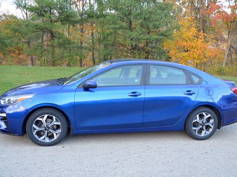 Used 2020 Kia Forte LXS image 1