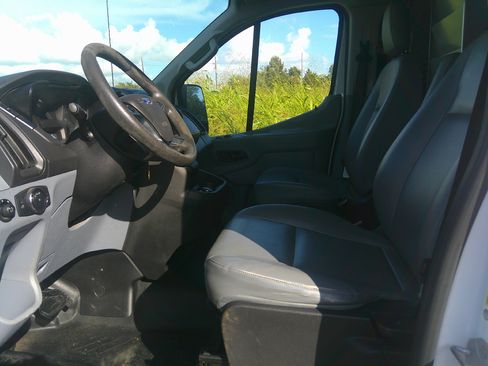 Used 2019 Ford Transit 150 XL image 17