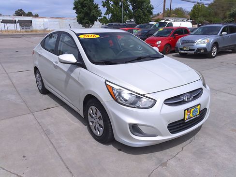 Used 2016 Hyundai Accent SE Sedan FWD image 1