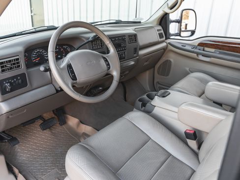 Used 2002 Ford F350 Lariat image 39