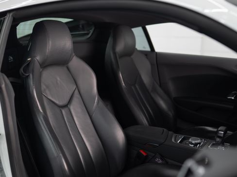 Used 2023 Audi R8 V10 performance Coupe RWD image 30